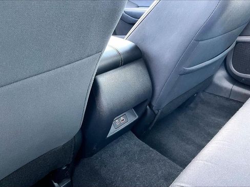 Used 2025 Nissan Altima 2.5 SV FWD image 10