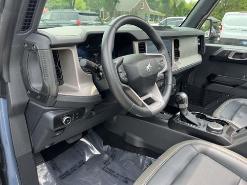 Used 2025 Ford Bronco Outer Banks AWD/4WD image 15