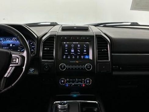 Used 2019 Ford Expedition Limited w/ Equipment Group 303A RWD image 23