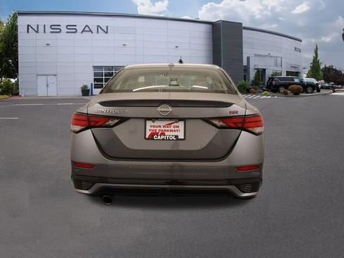 Used 2024 Nissan Sentra SR FWD image 5