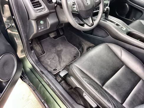 Certified 2017 Honda HR-V EX-L image 3