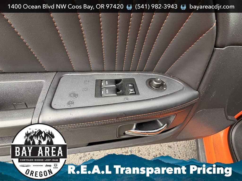 Used 2014 Dodge Challenger R/T RWD image 12