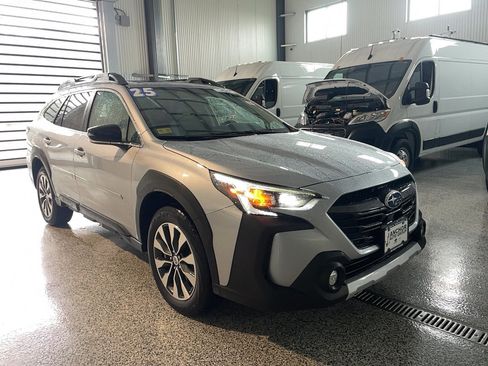 Used 2025 Subaru Outback Limited XT AWD/4WD image 1