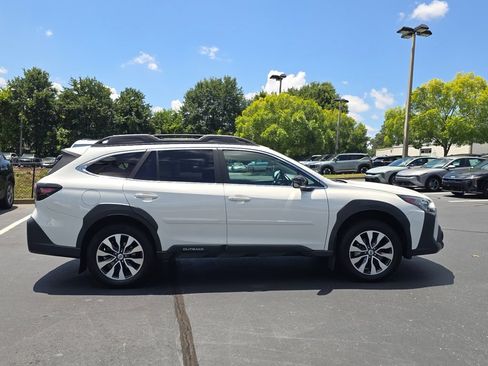 Used 2023 Subaru Outback Limited XT AWD/4WD image 2