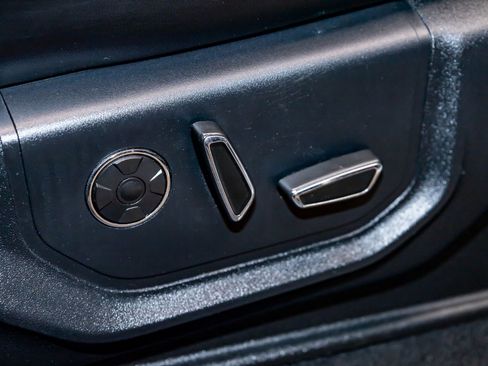 Used 2020 Ford F250 Platinum w/ FX4 Off-Road Package image 24