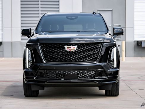 Used 2026 Cadillac Escalade V w/ LPO, Floor Liner Package image 25