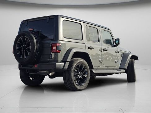 Used 2023 Jeep Wrangler Sahara image 23