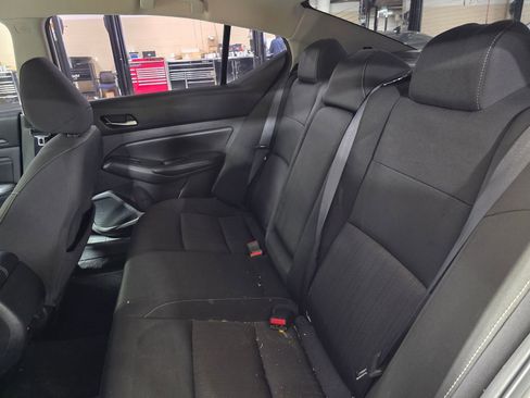 Used 2019 Nissan Altima 2.5 S FWD image 6