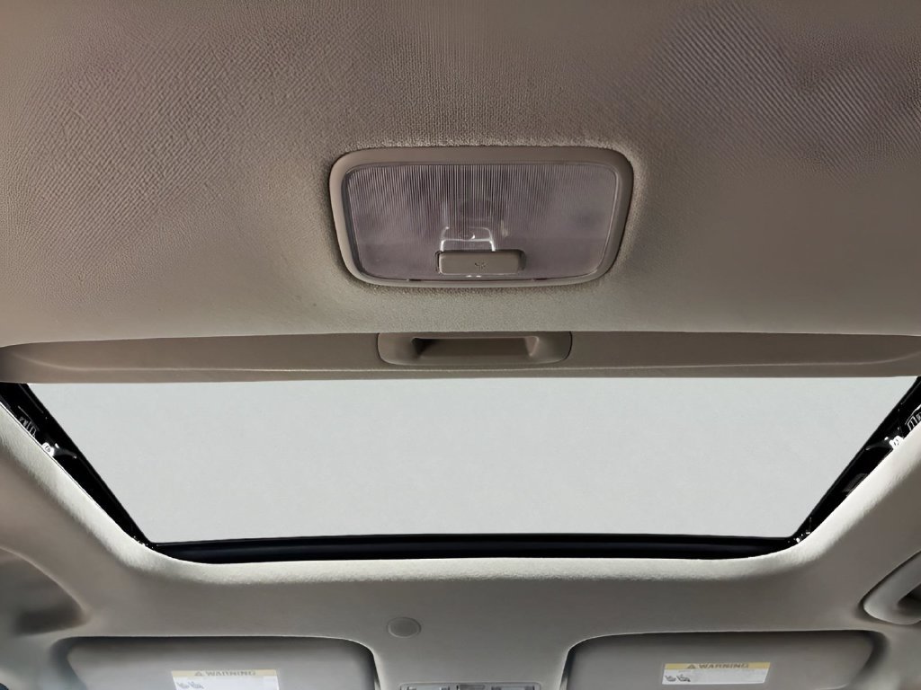 Used 2024 Hyundai Venue SEL FWD image 13