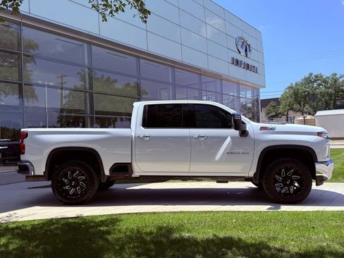Used 2022 Chevrolet Silverado 2500 LTZ w/ LTZ Plus Package AWD/4WD image 5