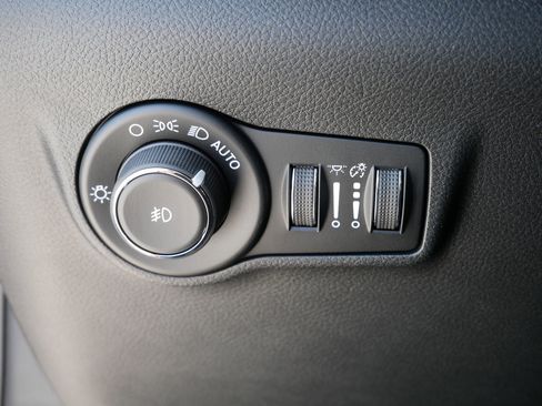 New 2026 Jeep Compass Trailhawk image 13