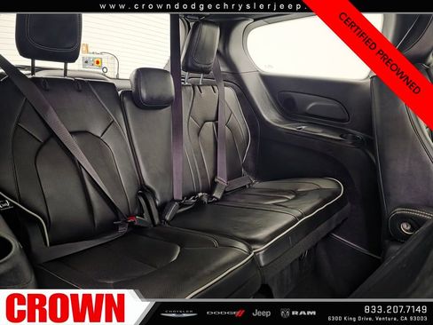Certified 2024 Chrysler Pacifica Premium image 15