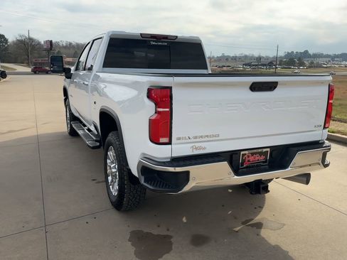 Used 2025 Chevrolet Silverado 2500 LTZ w/ LTZ Premium Package image 7