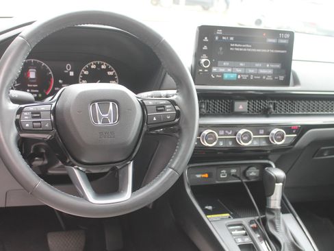 Used 2024 Honda CR-V EX-L image 18