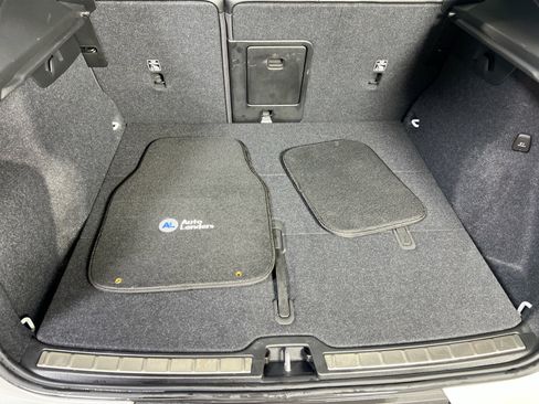 Used 2023 Volvo XC40 B5 Plus w/ Protection Package Premier AWD/4WD image 26