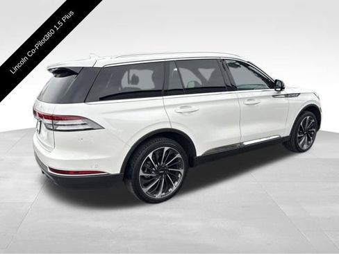 Certified 2023 Lincoln Aviator Reserve w/ Equipment Group 201A image 8