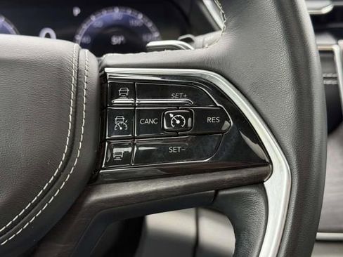 Used 2021 Jeep Grand Cherokee L Overland w/ Luxury Tech Group IV image 26