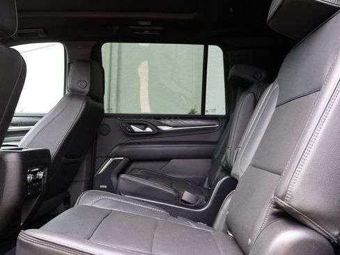 Used 2022 GMC Yukon XL Denali AWD/4WD image 19