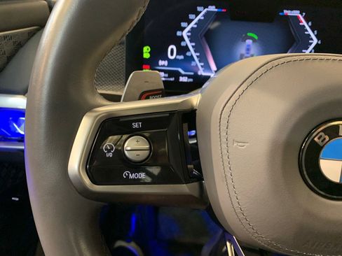 Used 2023 BMW 760i xDrive image 22