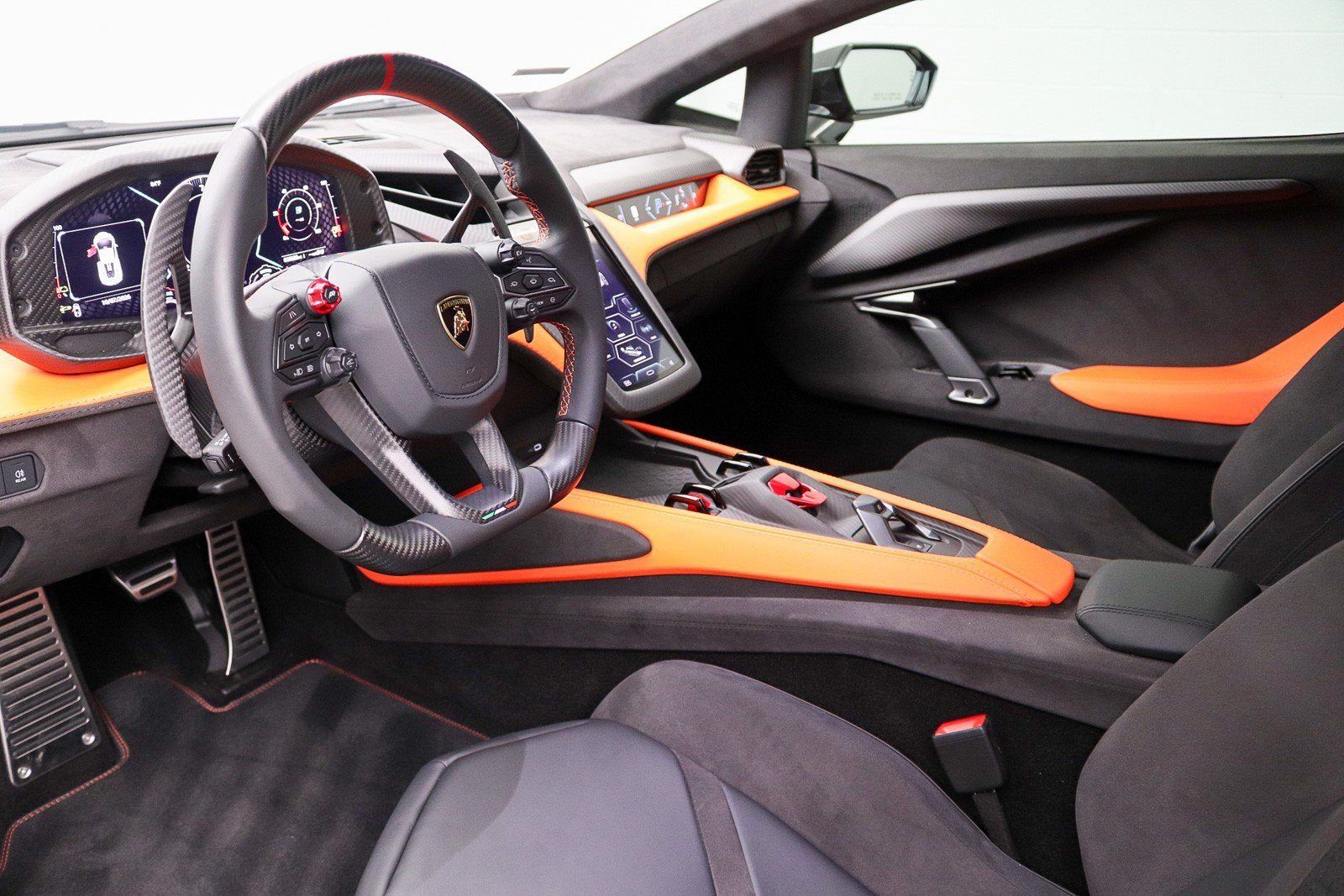 Used 2024 Lamborghini Revuelto AWD/4WD image 21