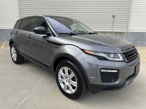 Used 2017 Land Rover Range Rover Evoque SE image 1