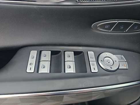 Used 2025 Genesis GV70 3.5T Sport w/ Sport Advanced Package image 11