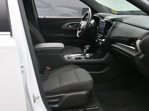 Used 2022 Chevrolet Traverse LT w/ LPO, Floor Liner Package image 11