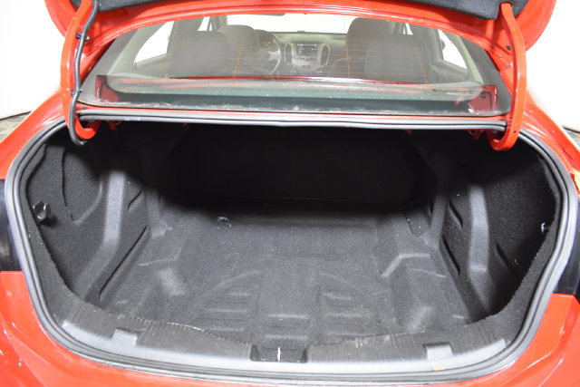 Used 2018 Chevrolet Cruze LS FWD image 22