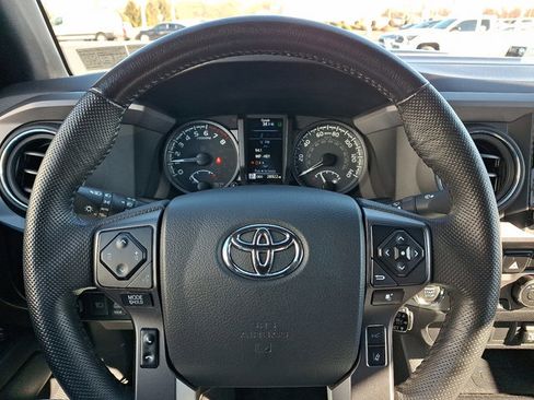 Used 2023 Toyota Tacoma TRD Sport image 18