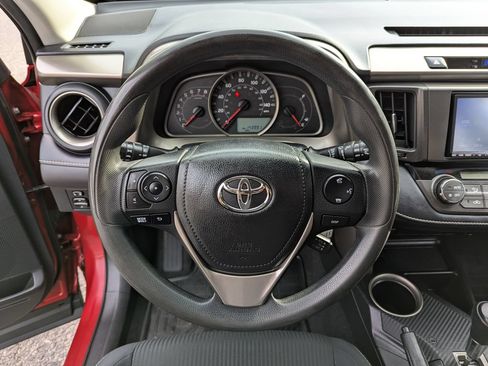 Used 2014 Toyota RAV4 XLE AWD/4WD image 15