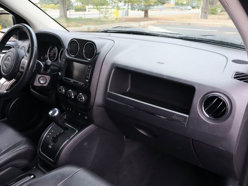 Used 2012 Jeep Compass Limited w/ Sun/Sound Group AWD/4WD image 17