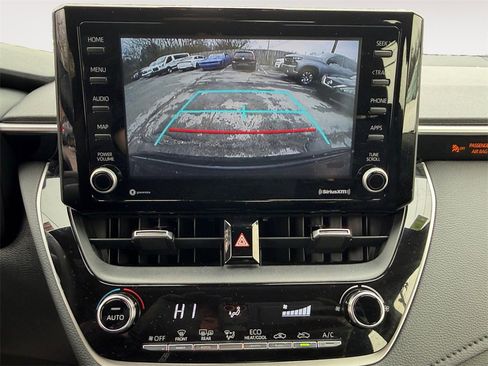 Used 2022 Toyota Corolla SE image 9