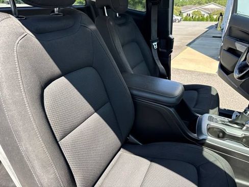 Used 2022 Chevrolet Colorado LT w/ Fleet Safety Package RWD image 26
