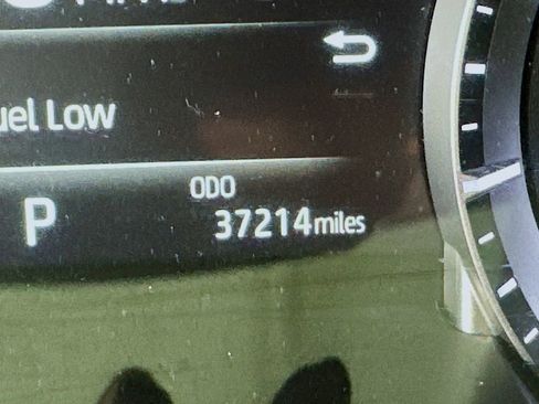 Used 2023 Toyota Highlander XLE AWD/4WD image 35