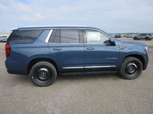 New 2026 GMC Yukon Elevation w/ Elevation Premium Package AWD/4WD image 3