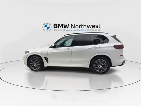 New 2026 BMW X5 xDrive50e w/ Executive Package AWD/4WD image 11