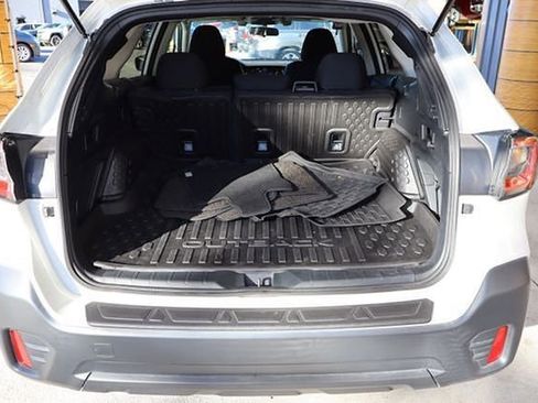 Used 2022 Subaru Outback Premium image 13