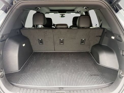 Used 2026 GMC Terrain AT4 w/ Convenience Package III AWD/4WD image 7