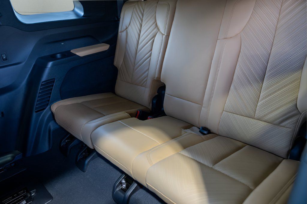 Used 2025 Cadillac Escalade IQ Sport 2 AWD/4WD image 61