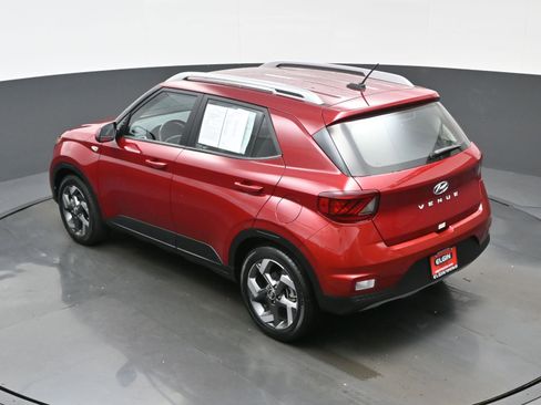 Used 2025 Hyundai Venue Limited image 39