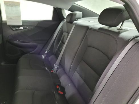 Used 2021 Chevrolet Malibu LS image 43