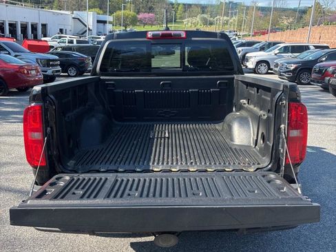 Used 2015 Chevrolet Colorado LT w/ LT Convenience Package image 16