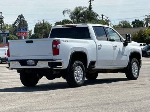 Used 2023 Chevrolet Silverado 2500 LTZ AWD/4WD image 3