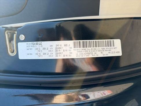 Used 2019 Chrysler Pacifica L FWD image 47