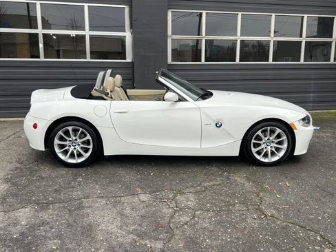 Used 2008 BMW Z4 3.0i image 14