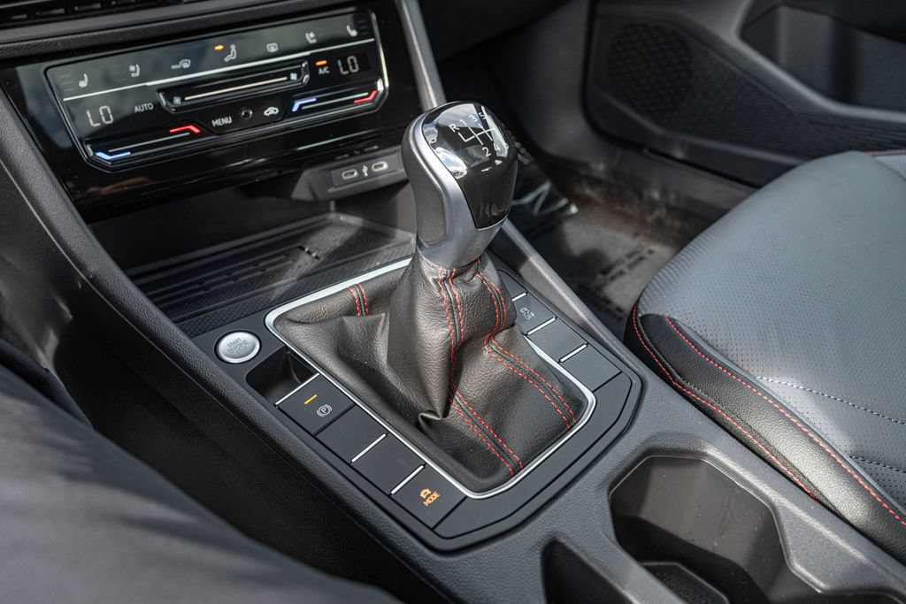 Certified 2025 Volkswagen Jetta GLI Autobahn FWD image 20