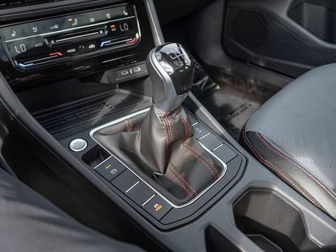 Certified 2025 Volkswagen Jetta GLI Autobahn FWD image 20