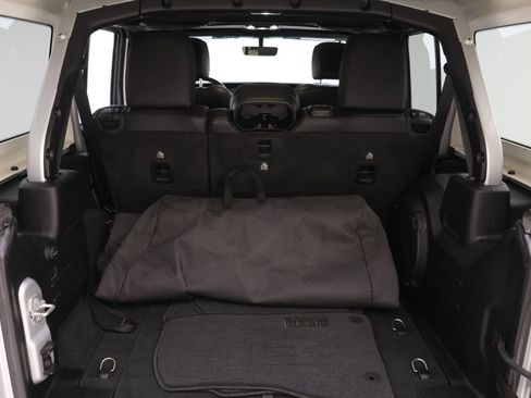 Used 2023 Jeep Wrangler Altitude image 14