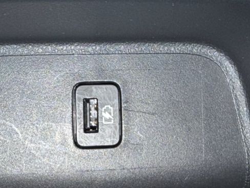 Used 2025 Nissan Sentra SR FWD image 31