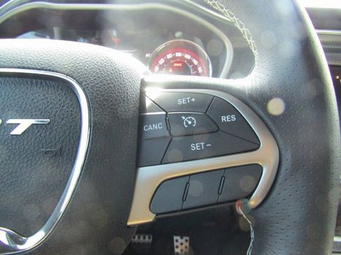 Used 2016 Dodge Challenger SRT Hellcat image 13